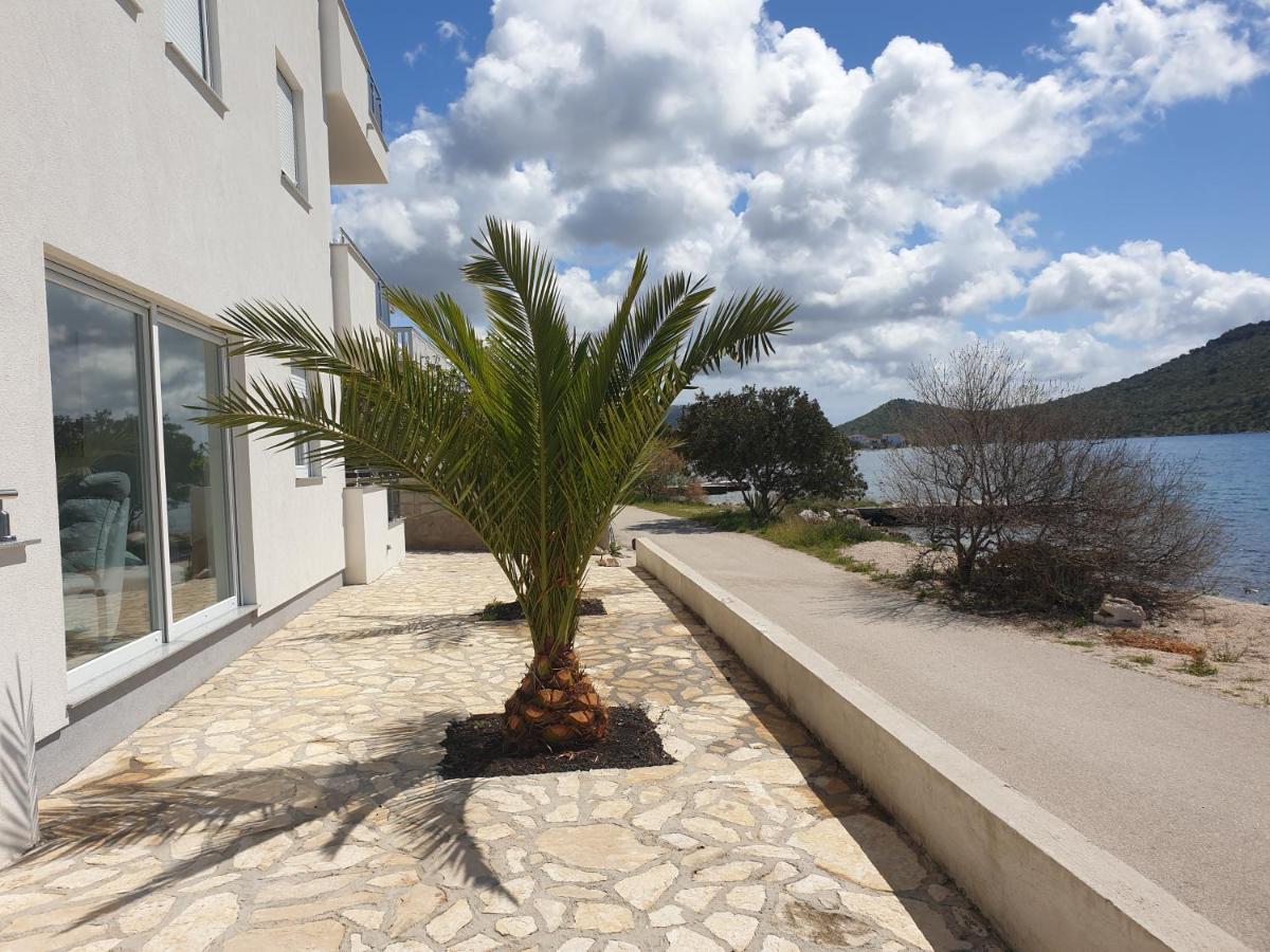 Vila Kika Rogoznica  Exteriér fotografie