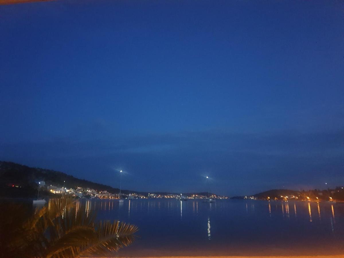 Vila Kika Rogoznica  Exteriér fotografie